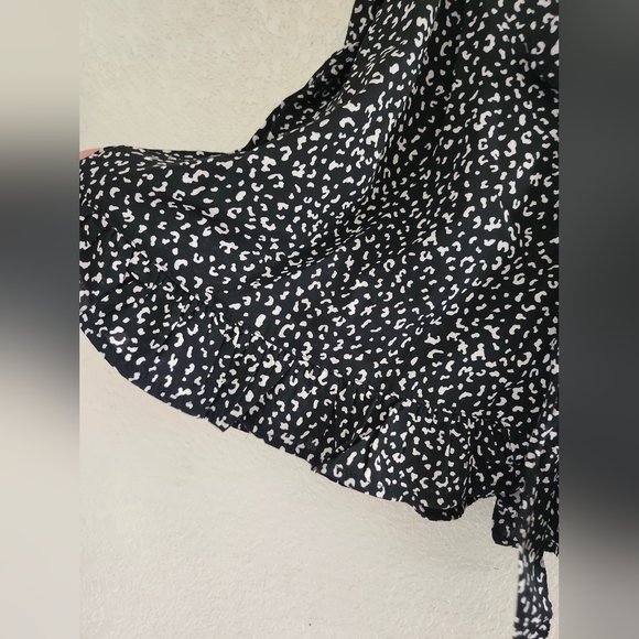 NIP mittoshop "Short Leash Ruffled Shorts - Black" w/ PocketsAnimal Print Sz 1XL - Picture 6 of 13